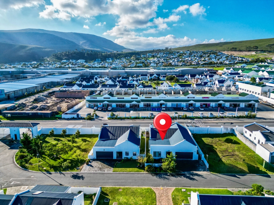 3 Bedroom Property for Sale in Sandbaai Western Cape